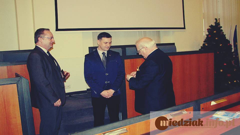 Miedziak.info.pl TutajGLOGOW.pl Odznaczenie członków TZG grudzień 2015